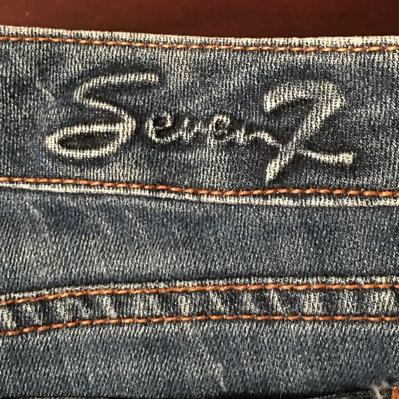 SEVEN7 STUDIO High-Rise Flare Jeans - Picture 11 of 16